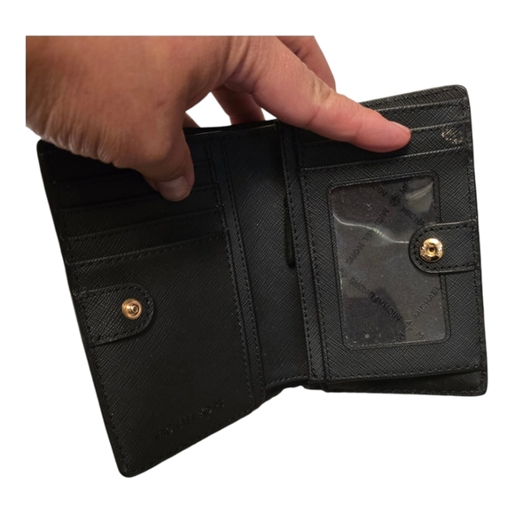 NWOT -Michael Kors Jet Set Charm Medium Wallet - Picture 2 of 7